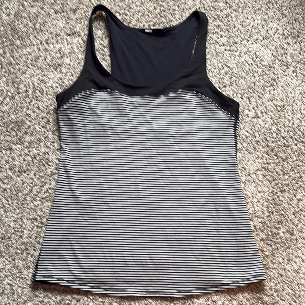 Lululemon Black and White Striped Women's Tank Top Sz 10